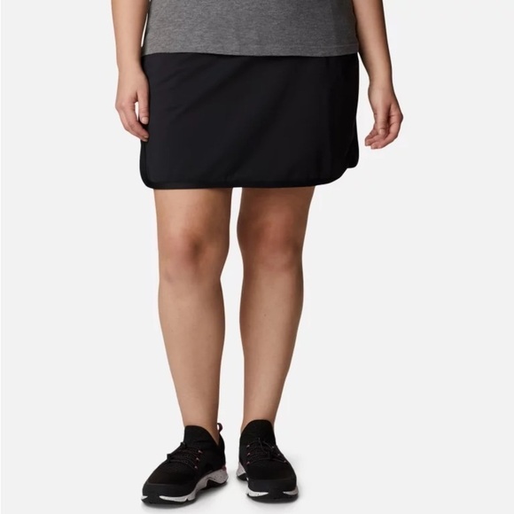 NWT Columbia Women's Black Skort - Picture 1 of 15